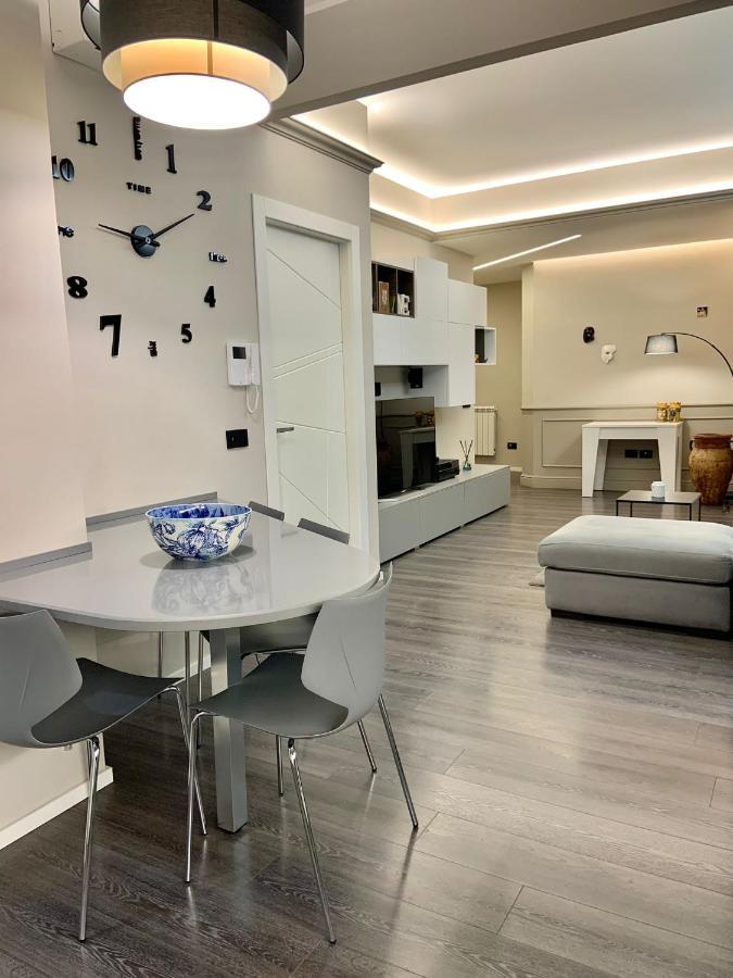 דירות Relais Casa Via Generale Del Buono 13 מילאצו מראה חיצוני תמונה