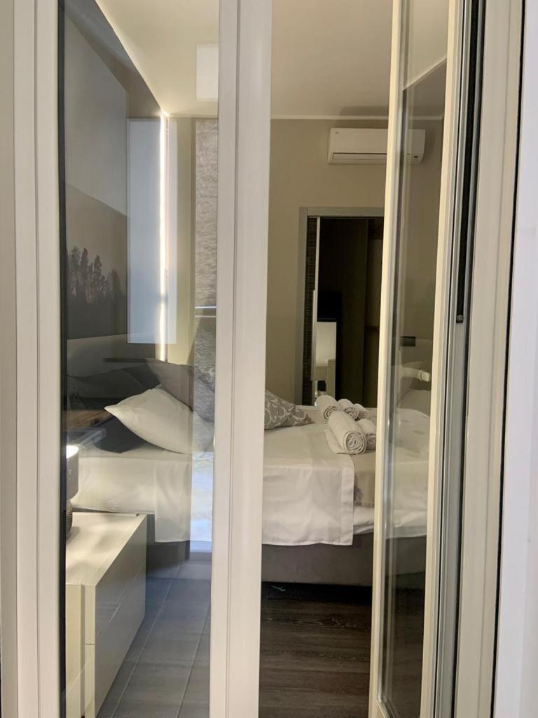 דירות Relais Casa Via Generale Del Buono 13 מילאצו מראה חיצוני תמונה