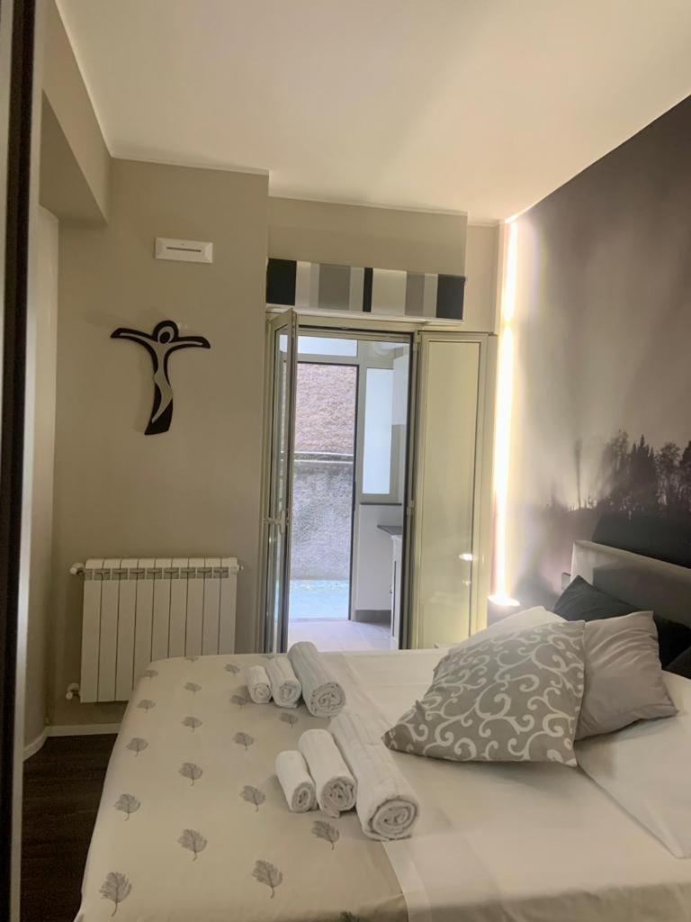 דירות Relais Casa Via Generale Del Buono 13 מילאצו מראה חיצוני תמונה